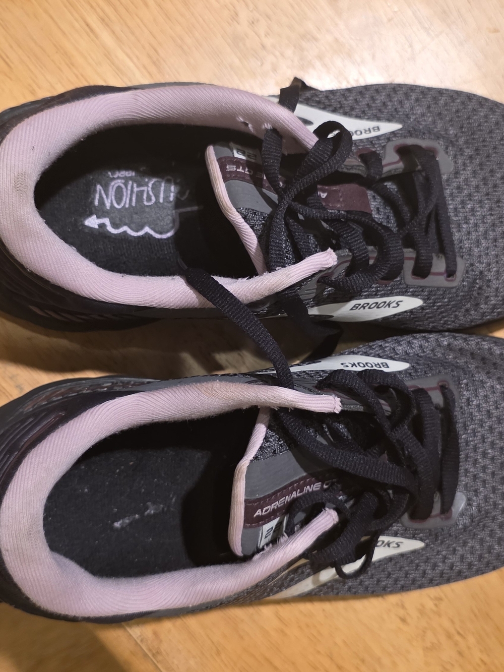 Brooks Adrenaline GTS Women's Athletic Shoes Black & Pink